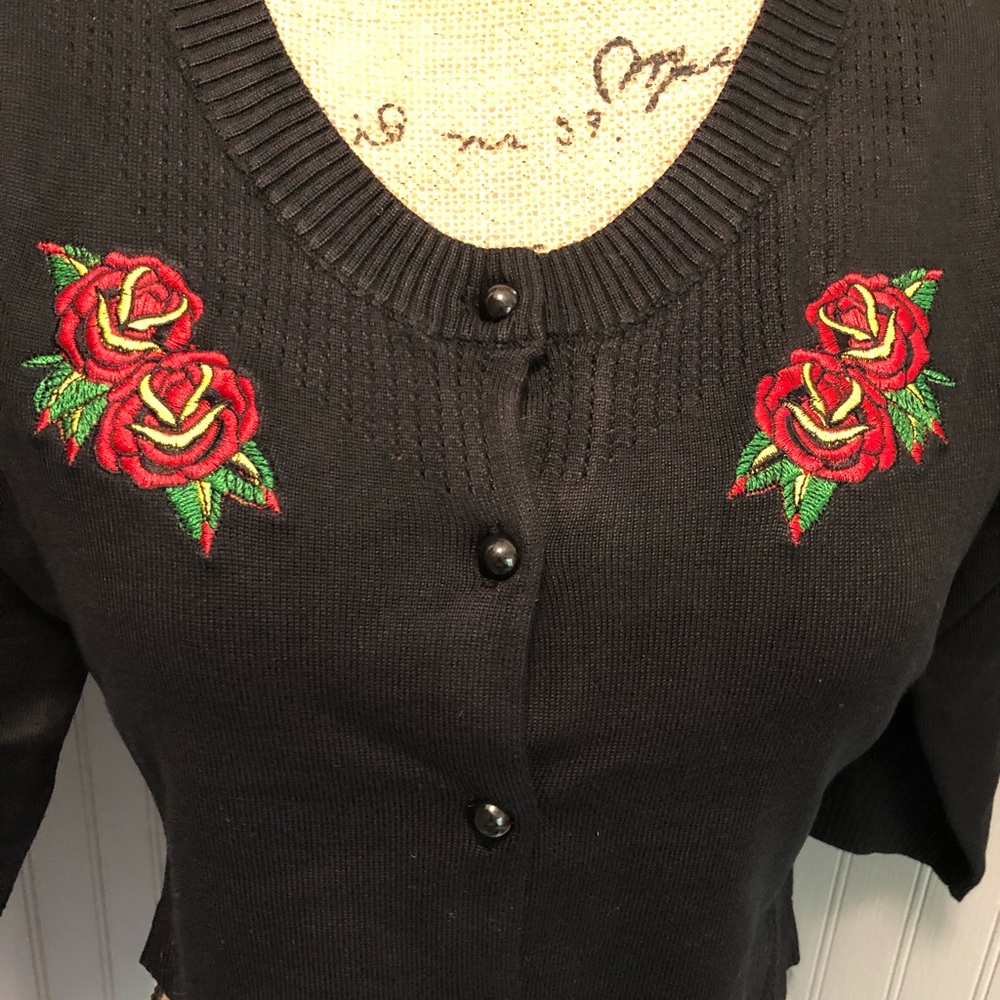 Sourpuss Tattoo Roses 3/4 Sleeve Pointelle Cardiga - Picture 6 of 8